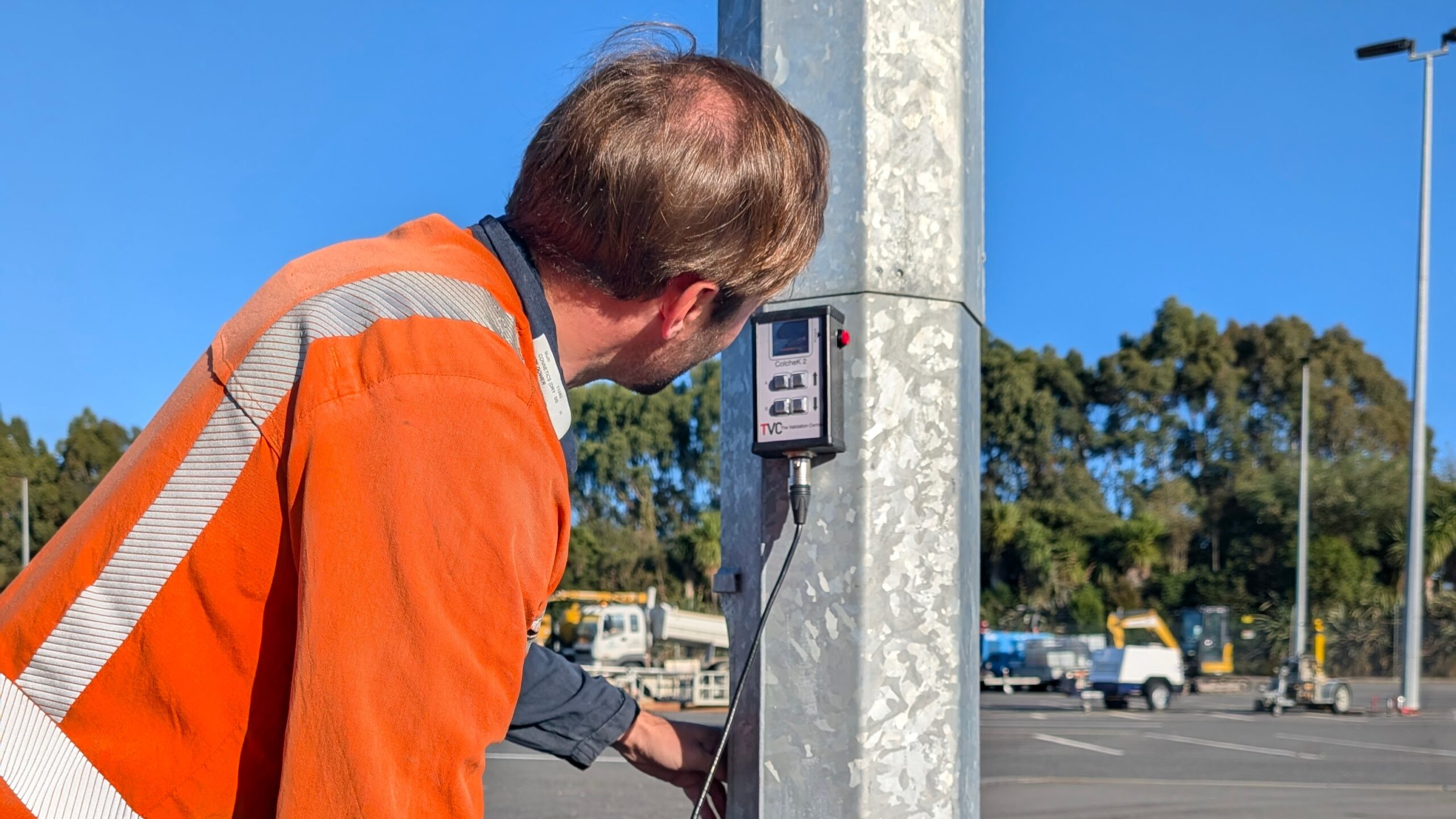 joe uses our colchek2 ultrasonic device to check pole