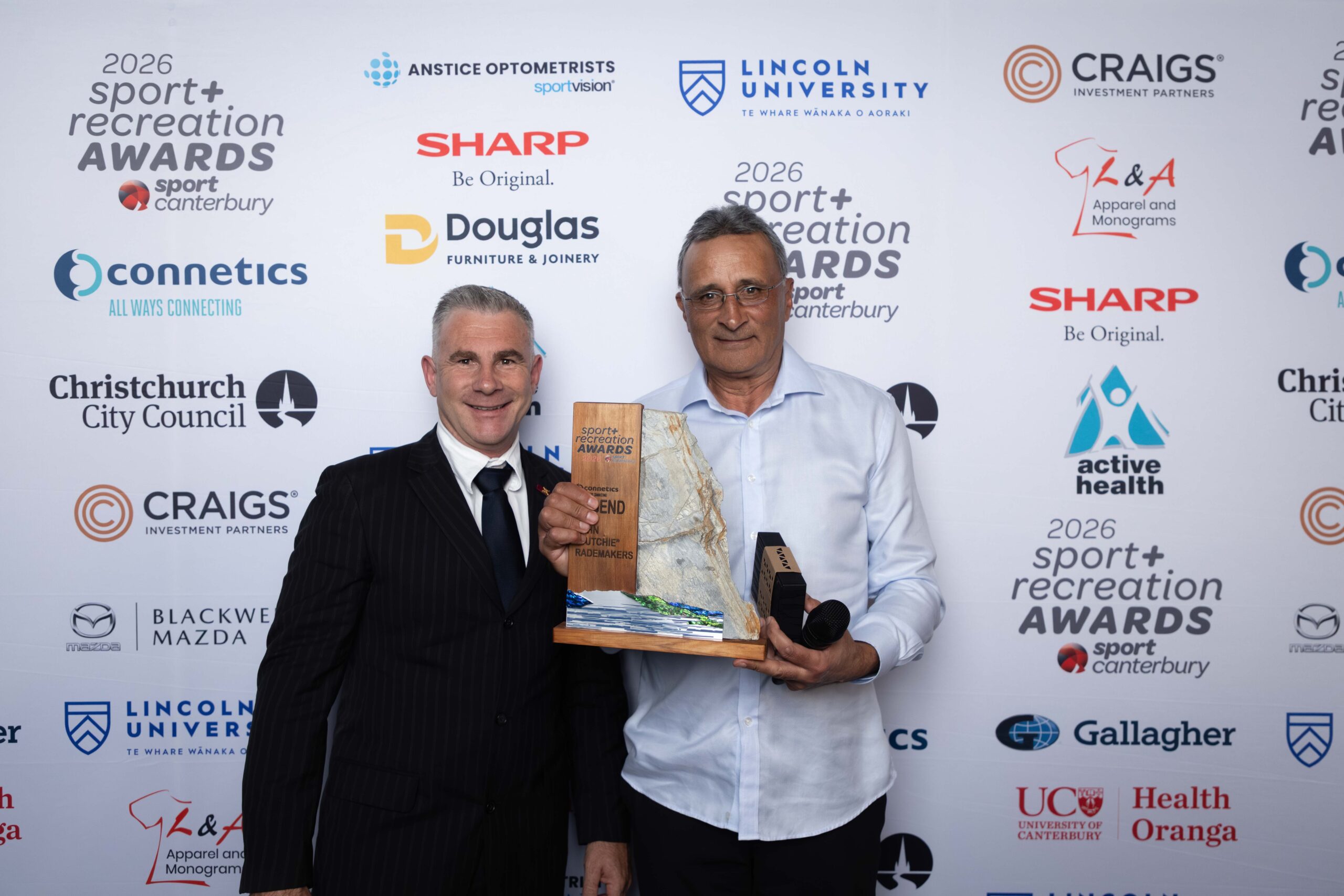 Mark presents the Legends award to Dutchie at the at 2026 Canterbury sports awards